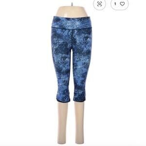 Under Armour Blue Active Capri Pants Size M